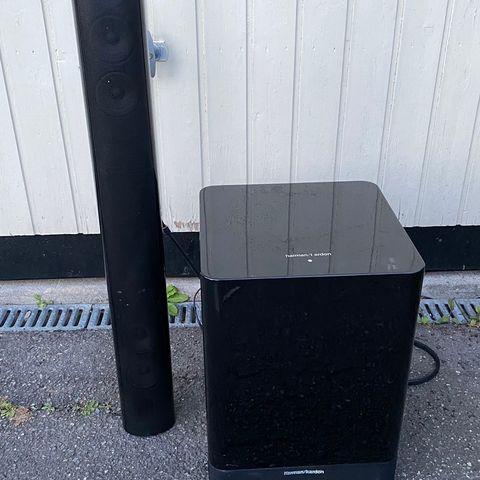 Harman Kardon subwoofer og høytaler