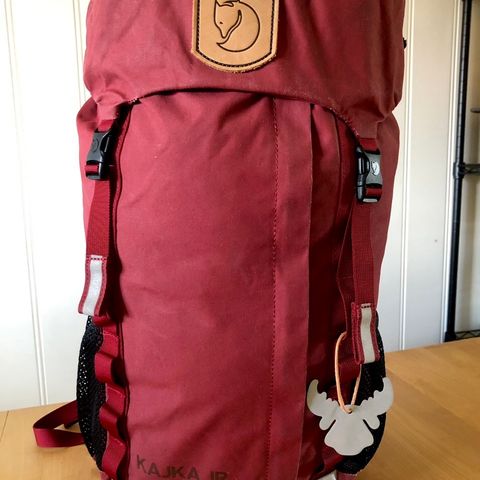 Meget pen & hel: FJÄLLRÄVEN KAJKA JR, 8 - 12 år, 20 liter, OX RED