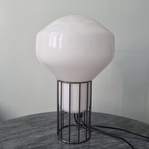 Fabbian : The Aèrostat table lamp