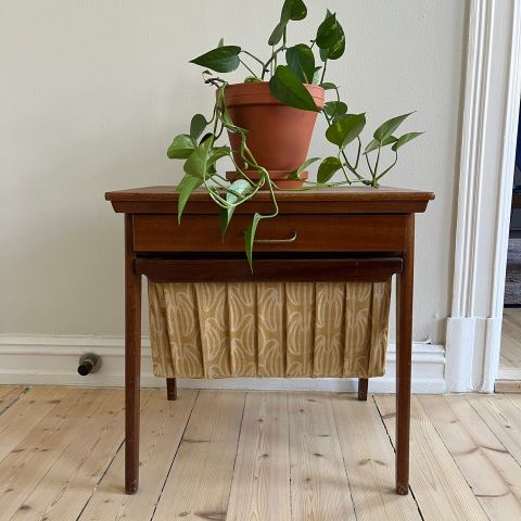 Vintage sybord i teak