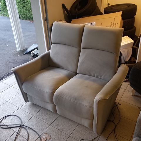 Praktisk elektrisk recliner sofa (kan leveres)