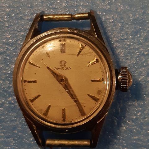 Omega 2927-3 dameur fra 1956. Caliber 244. Serienummer 15934509. 20mm