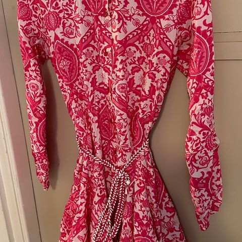 Rosa kjole fra Pigalle