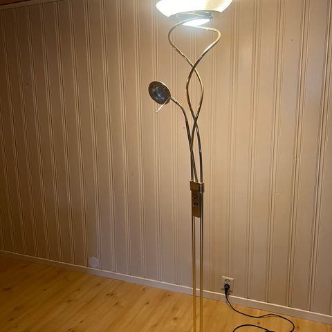 Fint brukt stålampe