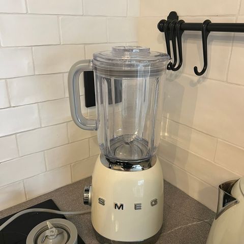 Smeg blender i fargen krem