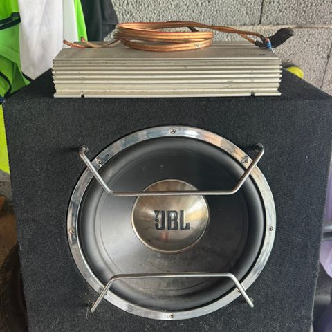 JBL Subwoofer +forsterker