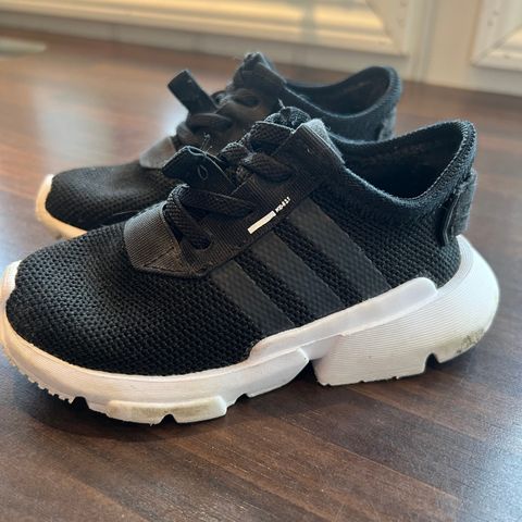 Adidas lette sko str 23