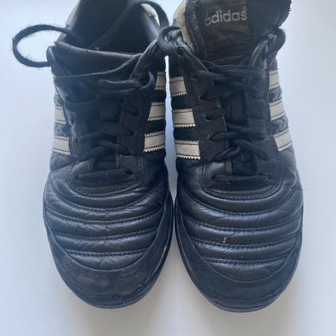 Adidas Mundial fotballsko str. 36 2/3