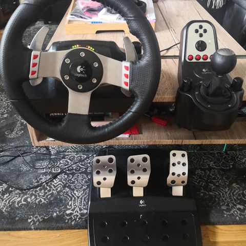 LOGITECH G27 RACING WHEEL