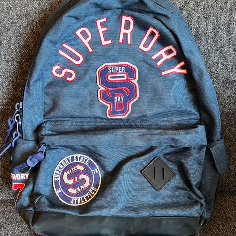 Superdry ryggsekk -veldig pent brukt