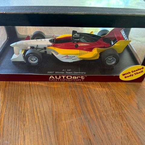 AUTOART 1/18 A1 GP 2007 Overall Winner - Team Germany