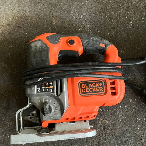 Black decker stikksag bes610