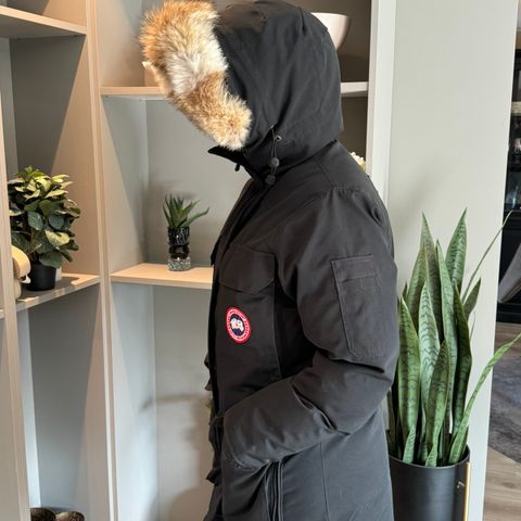 Canada Goose expedition parka SMALL