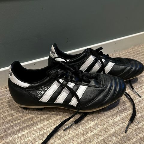 Fotballsko til gras- Adidas Copa Mundial str 37 1/3