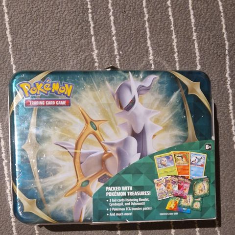 Pokemon collectors chest 2022 spring/vår