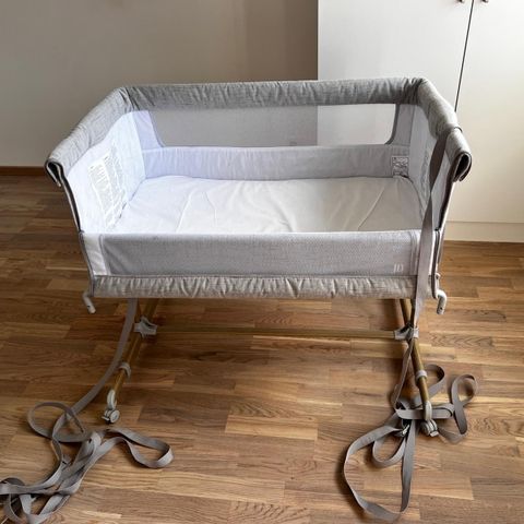 Bedside crib