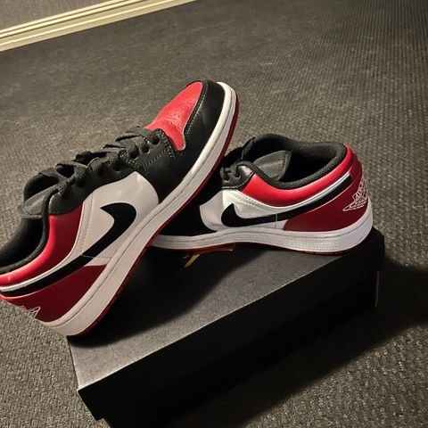 Air Jordan 1 low (str 40,5)