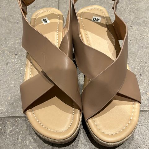 Sandaler kilehæl / wedges str 40