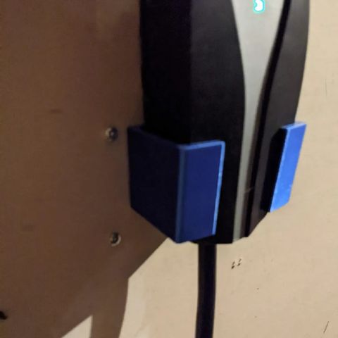 Tesla UMC holder