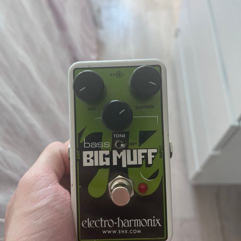 Big Muff bass pedal