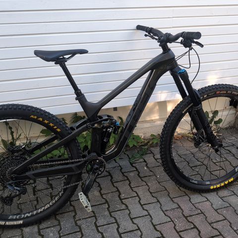 TREK SLASH 9.7