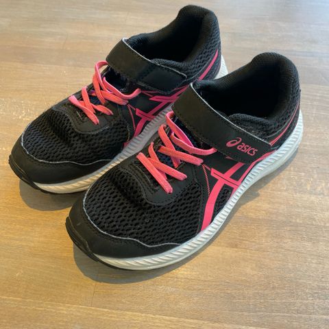 Asics joggesko