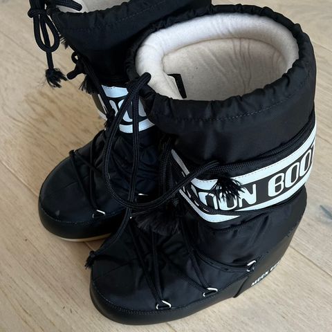 Moon boots str 35-38