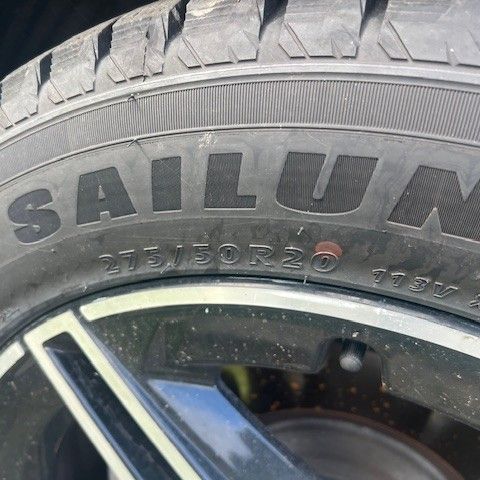 Vinterdekk uten felg 275/50 R 20  - 4 dekk