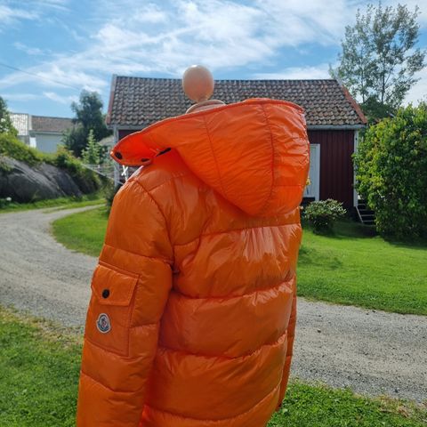 Nydelig Moncler maya puffer jakke