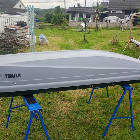 Thule Touring 700 takboks til  rimelig pris