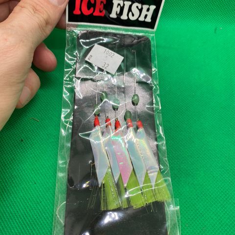 fiskesluker / Ice fisking