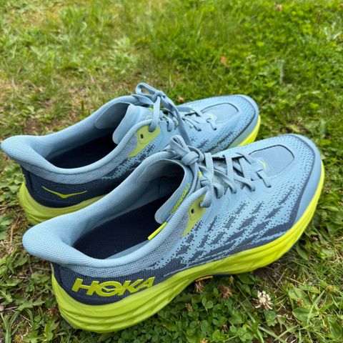 Hoka speedgoat 5 Wide 46 - Ubrukt