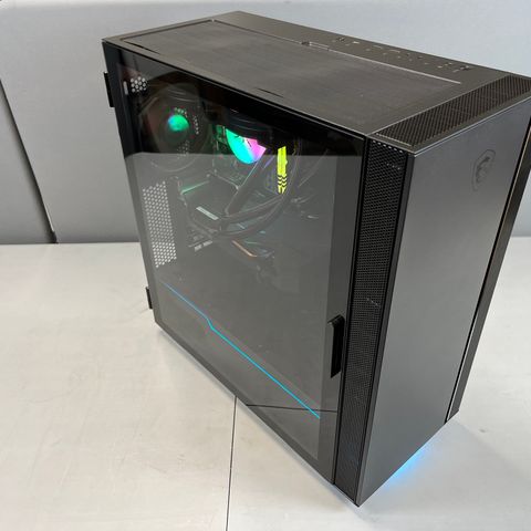 Delvis Ny Gaming PC - i7, RTX 2070, 32GB