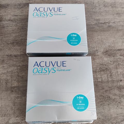 Acuvue oasys with hydraluxe linser