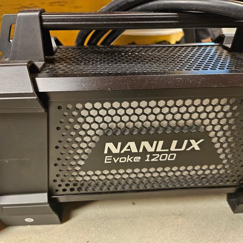 Nanlux 1200 evoke, dayligh LED filmlys (med fallskade) + ballast