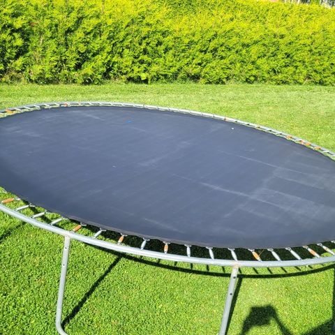 Trampoline