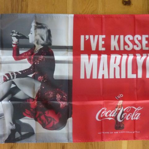 Coca Cola Reklamebanner med Marilyn Monroe