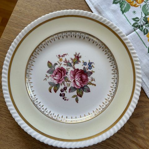 Old English Rose / Windsor Ware / Johnson bros