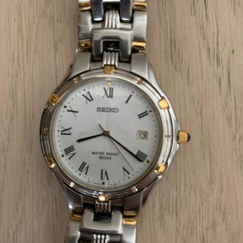 SEIKO kr.400,-