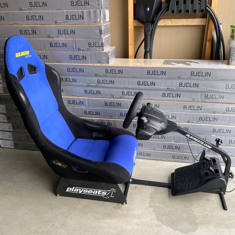 Playseat med ratt og pedaler