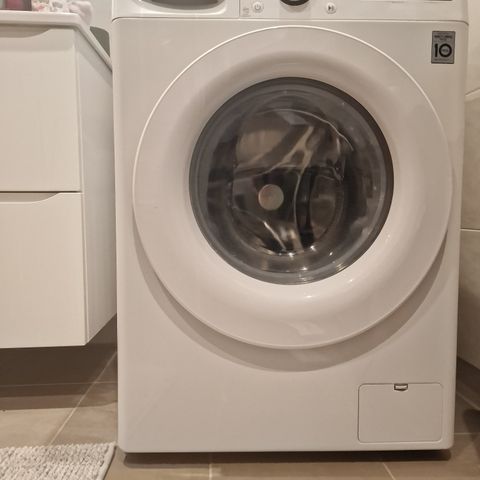11kg nesten ny vaskemaskin fra LG