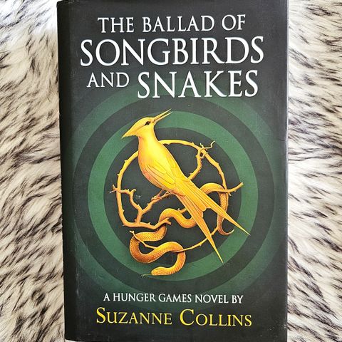 The Ballad of Songbirds and Snakes av Suzanne Collins (engelsk YA)