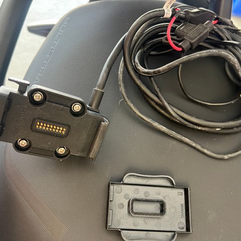 GARMIN ZUMO 660 holder