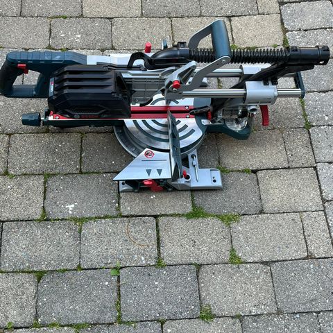 Bosch Kapp-gjærsag  GCM 18v-216