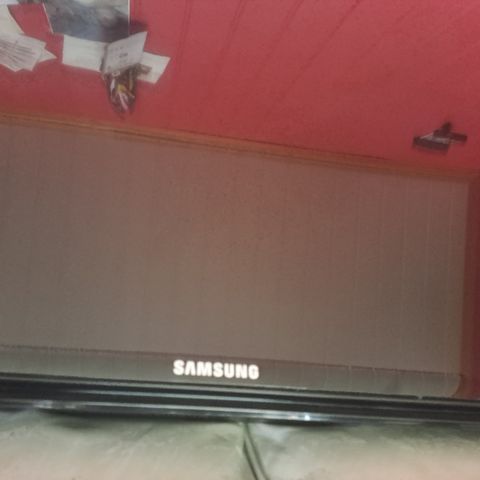 TV Samsung 46"