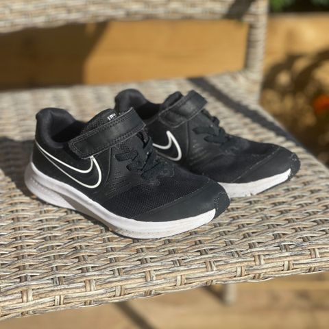 Nike sko str 28,5