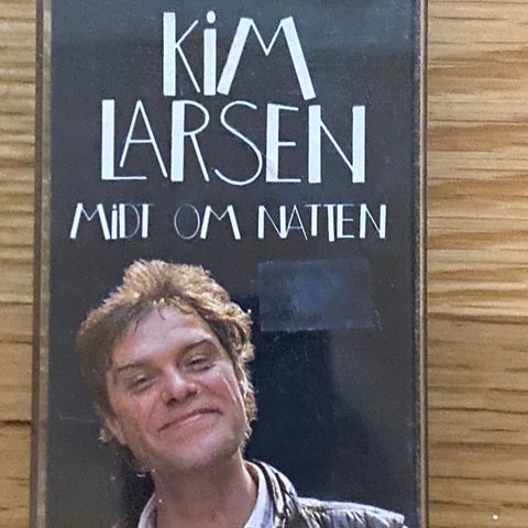 Kim Larsen - Midt om natten - kassett