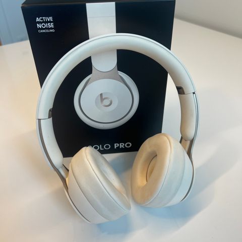 Beats Solo Pro