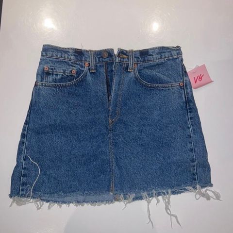 LEVI’s skjørt. Str small