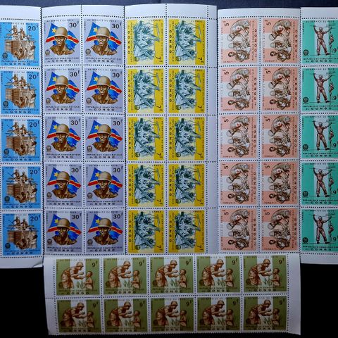 Fransk Kongo 1960's - Army Medisins militær - 60 frimerker hele 10 sett